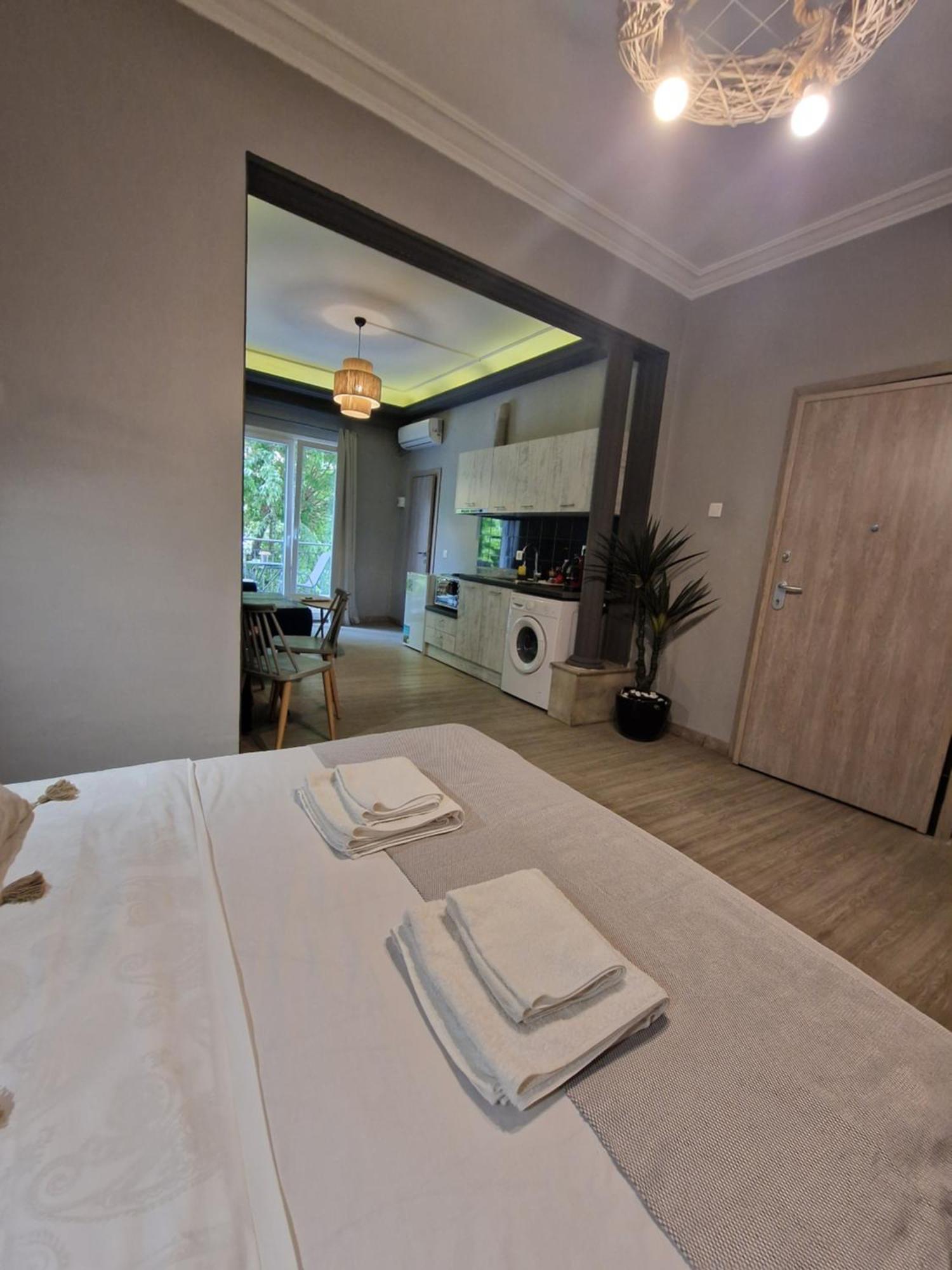 Closer "Egnatia Apartment 1" Thessalonique Extérieur photo